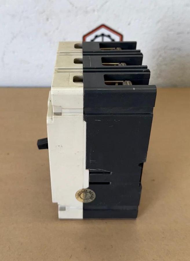 Used Cutler Hammer EHD3050 Industrial Circuit Breaker, 50A 3 Pole, 480VAC-250VDC