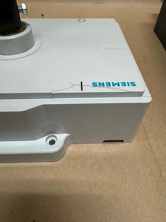 Used Siemens 3VF6211-1BM44-0AA0 Molded Case Circuit Breaker 500-630A *Repaired Casing