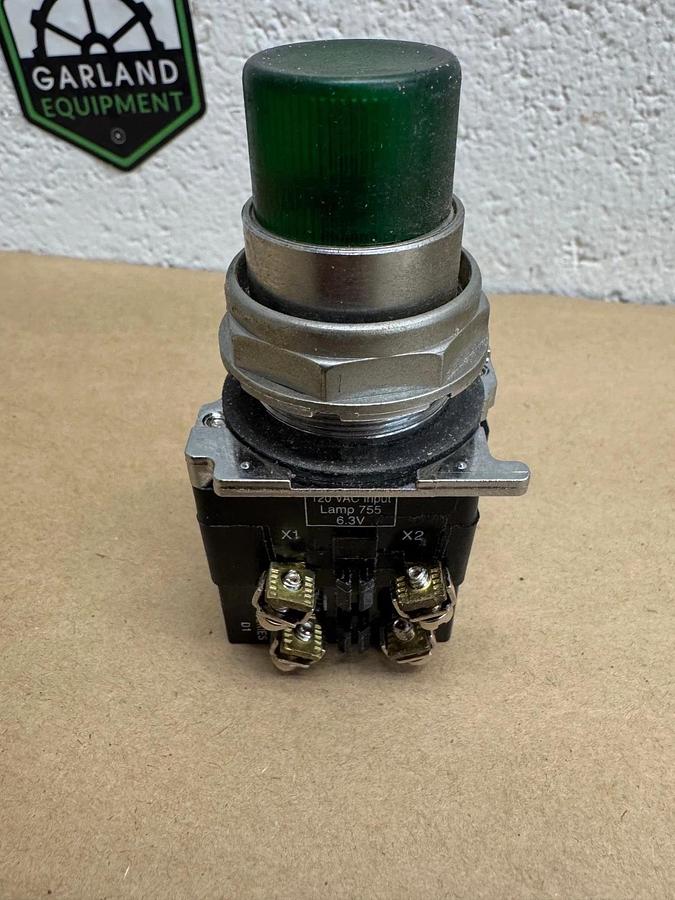 Used Cutler Hammer 10250T/91000T Push Button Switch Green 120V Lamp 755, 6.3V (Qty 3)