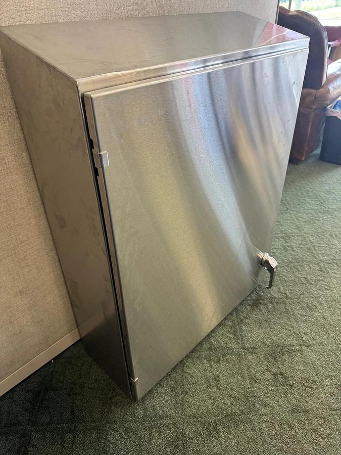 Used Saginaw Control SCE-36XEL3110SSST Enclosure *NEW*