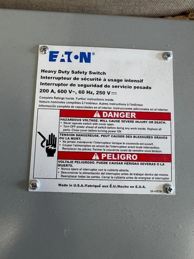 Used Eaton DEM364FDJA-00VT Heavy Duty Safety Switch, 200A, 600V, 60Hz *NEW*