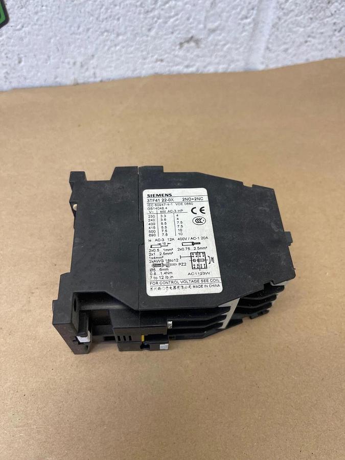 Used Siemens 3TF41 22-0X Contactor, 20 A, 400V