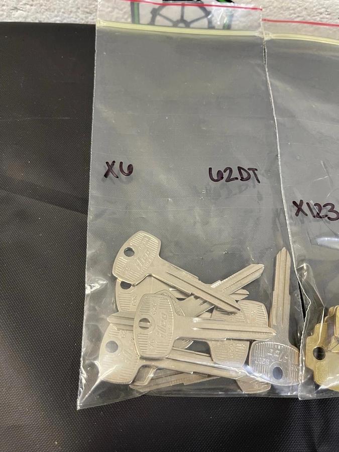 Used Ilco X6 62DT, X123 DA25, X237 DA34, Assortment of Nissan Key Blanks - Lot of 30