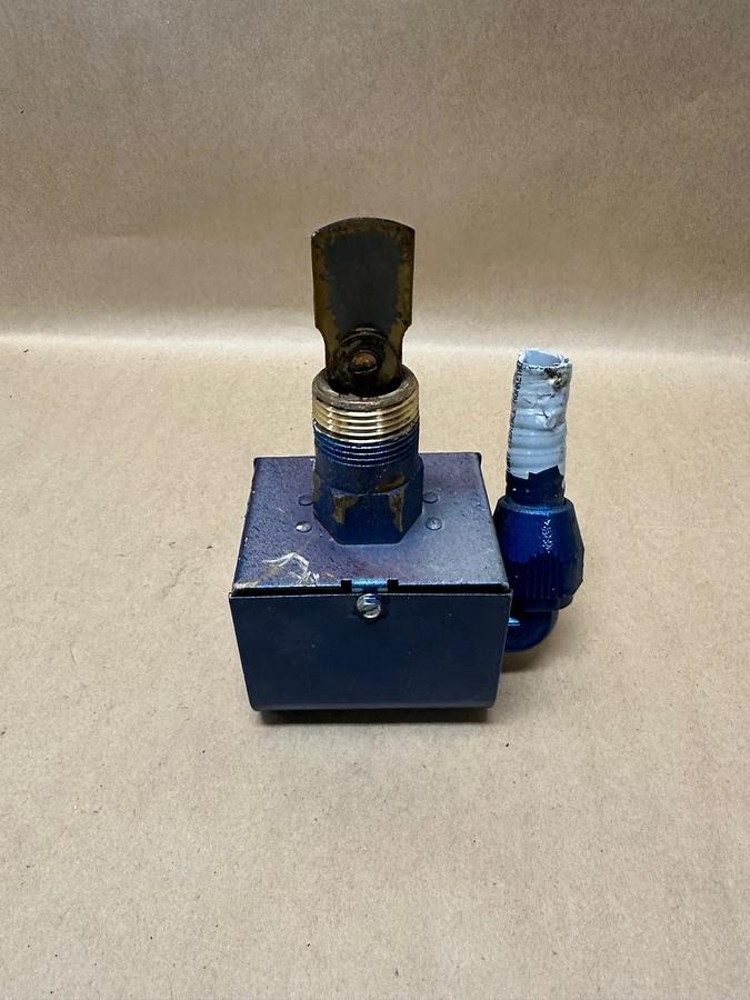 Used McDonnell & Miller FS4-3 Flow Switch