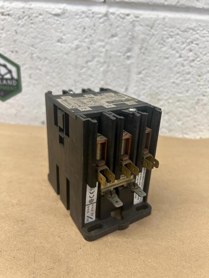 Used Square D 8910 DPA63 Contactor, 600V~Max