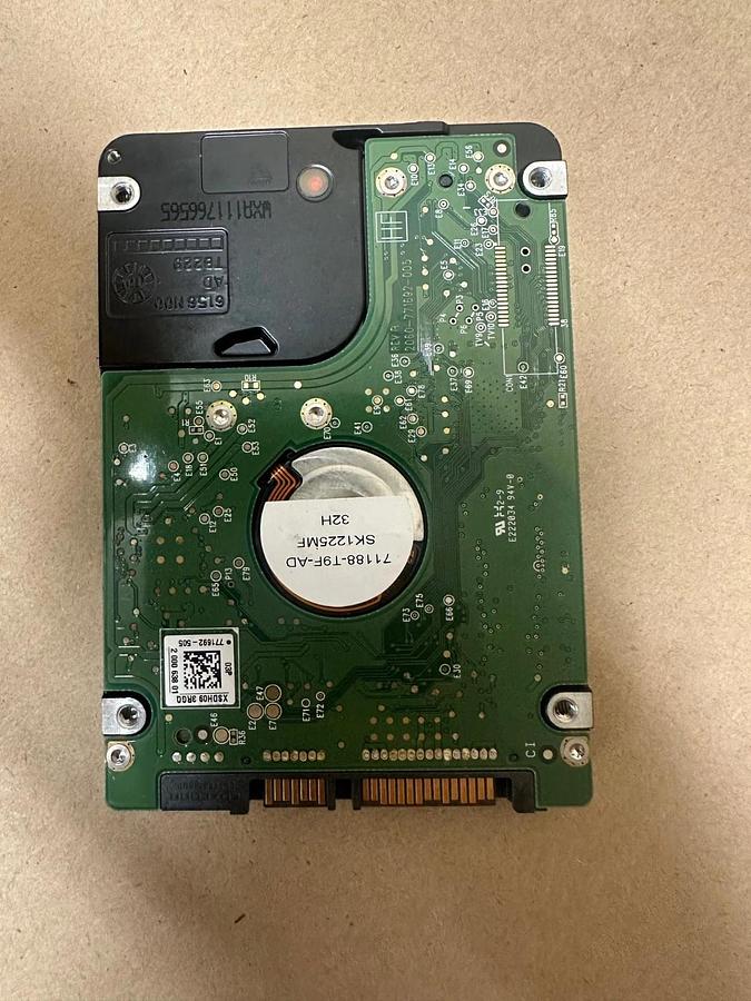 Used Western Digital WD3200BEKT-60PVMT0 Scorpio Black 320GB SATA 2.5 Hard Drive