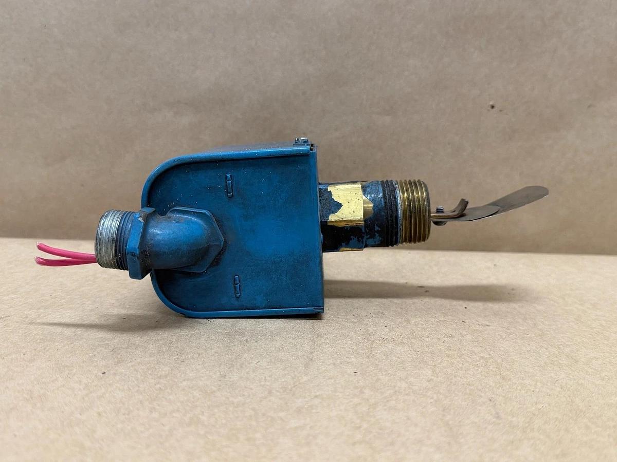 Used McDonnell & Miller FS4-3 General Purpose Flow Switch