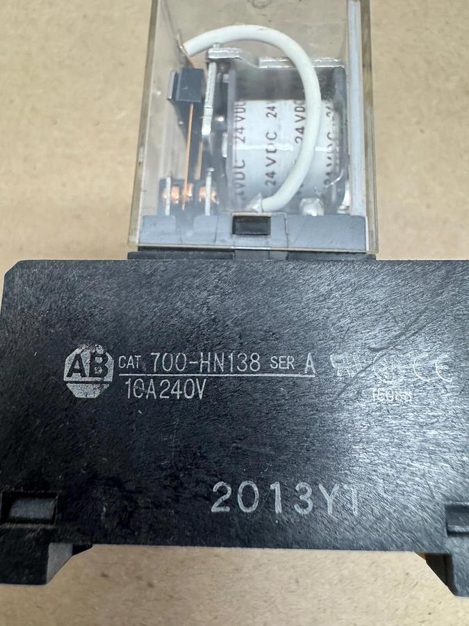 Used Allen Bradley 700-HF33Z24 Relay 24VDC w/ 700-HN138