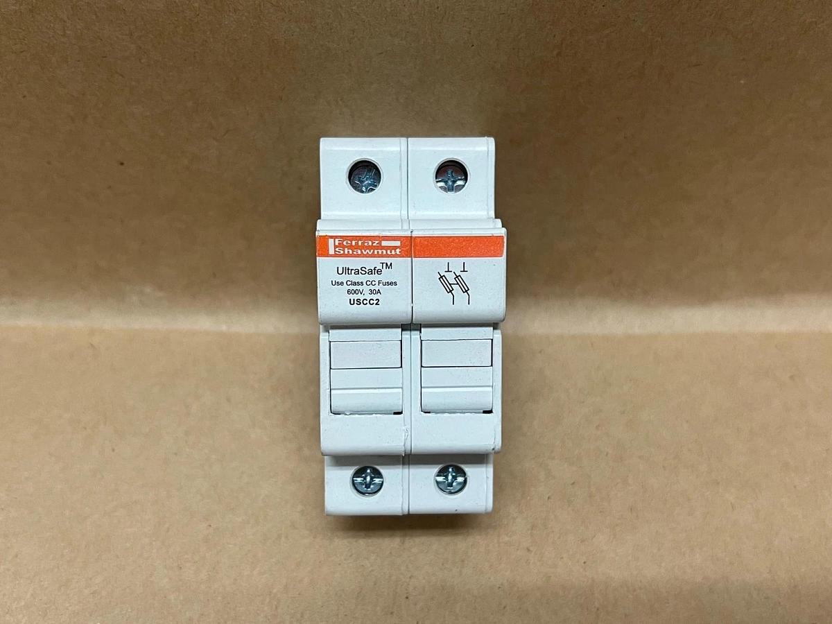 Used Ferraz Shawmut USCC2 600V, 30A, 2-Pole Fuse Holder - Lot of 4