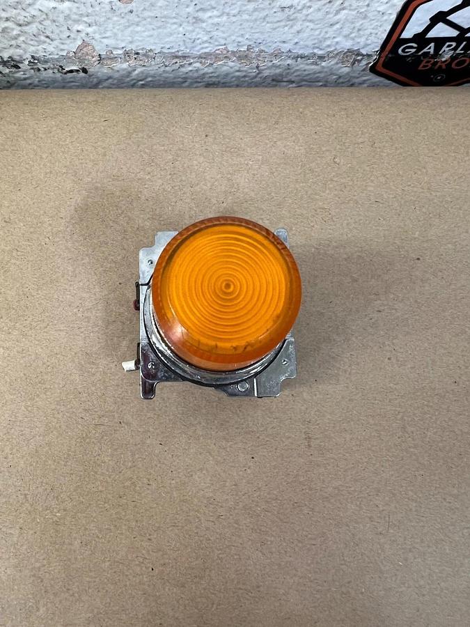 Used Cutler-Hammer 10250T/91000T Orange Pilot Light