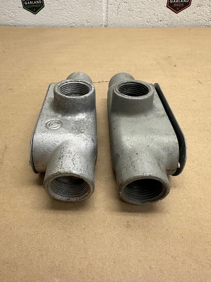 Used Appleton Unilet 1 T Form 35 1-1/2” Metal Conduit Lot of 2