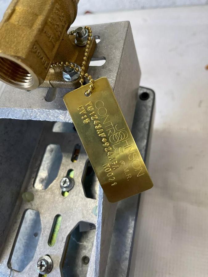 Used Johnson Controls M9124-AGA-2 Actuator 210 IN-LB (24 Nm) 24 VAC