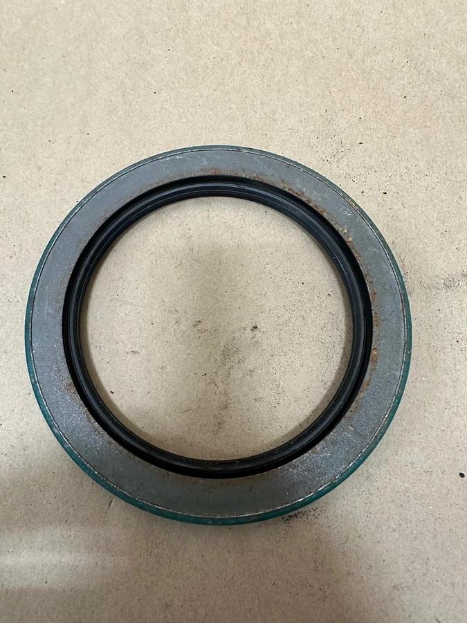 Used Chicago Rawhide 37533 Oil Seal Joint Radial *NEW*