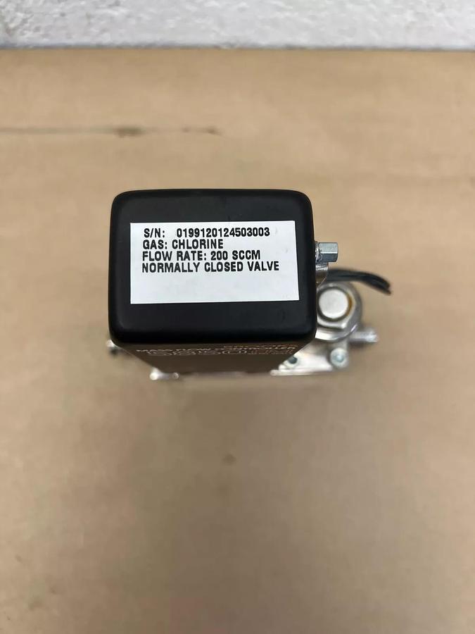 Used Brooks 5850 EM Mass Flow Controller, Chlorine, 200 SCCM Flow Rate