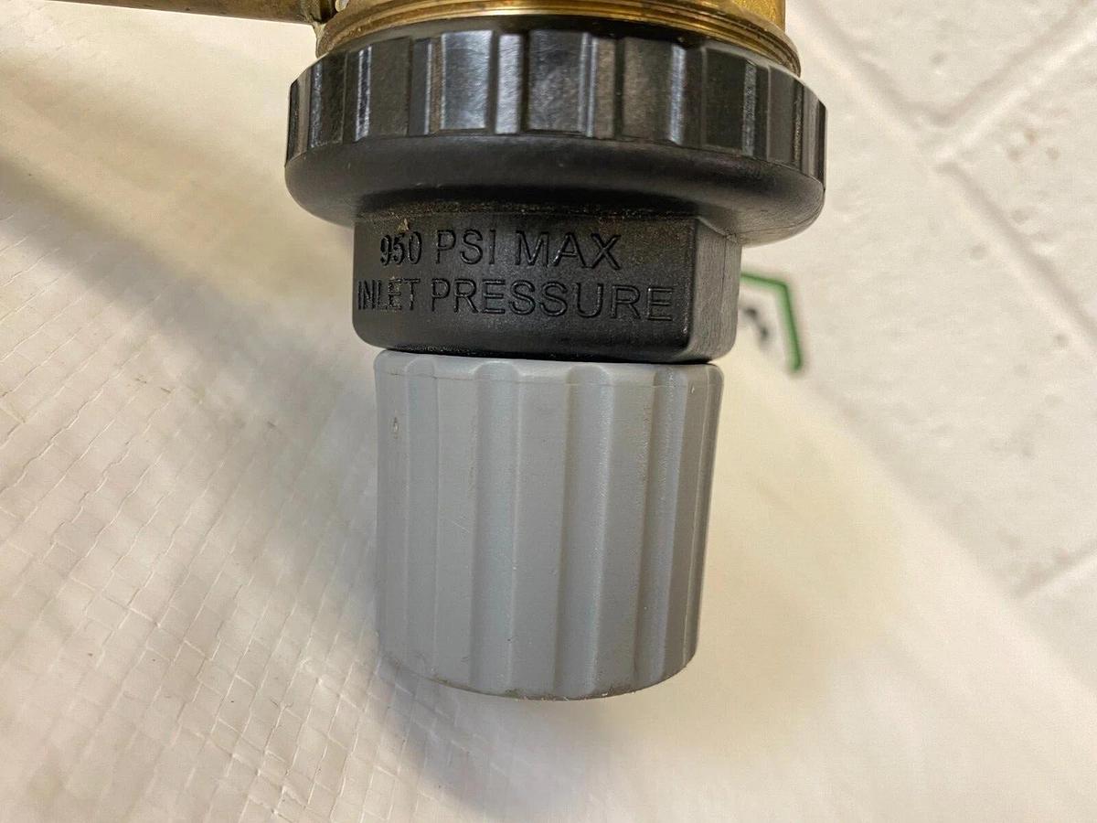 Used Taprite Compressed Gas Regulator 950 PSI Max