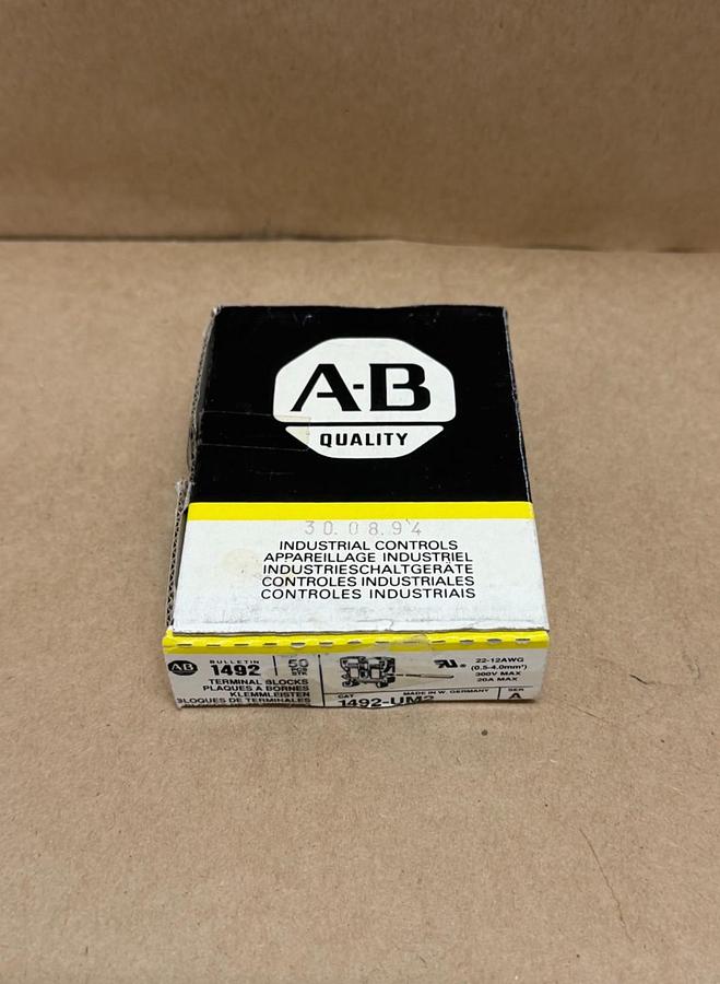Allen Bradley 1492-UM2 Terminal Blocks, 50 pcs *NEW*
