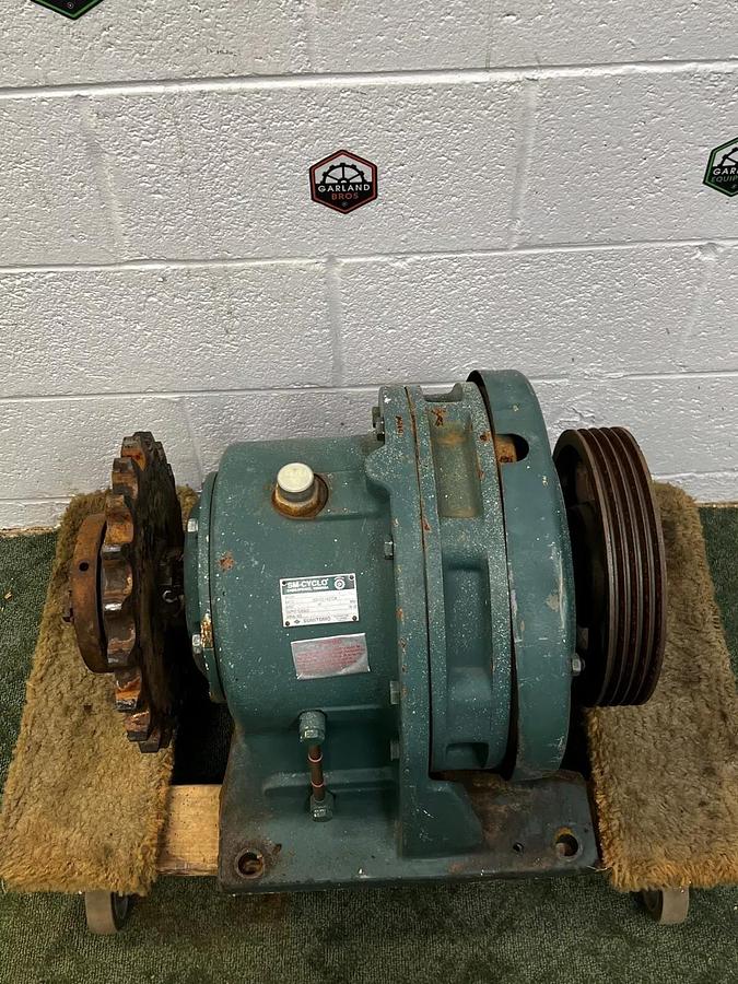 Used Sumitomo Cyclo CHHS4185Y-43 Speed Reducer/Gearbox Ratio 43:1 Output Torque 33000