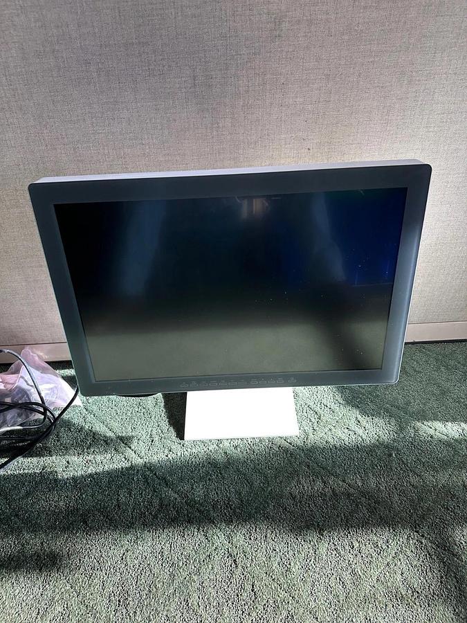 Used Canvys GEN2410LMII Medical Monitor *NEW*