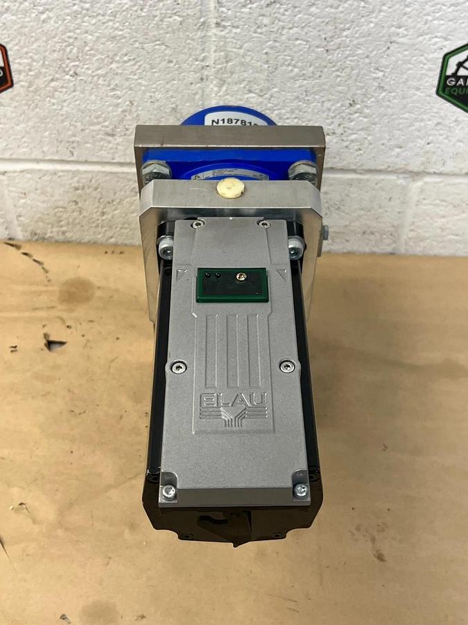 Used Schneider iSH100/30025 Servo Motor w/ Wittenstein LPB120 10:1 Gearbox