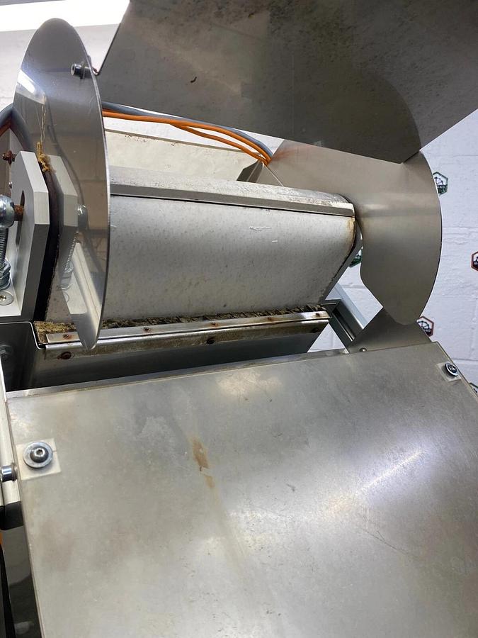 Used Stainless Steel Incline Conveyor: Belt Length: 5’, Belt Width: 11-3/4"