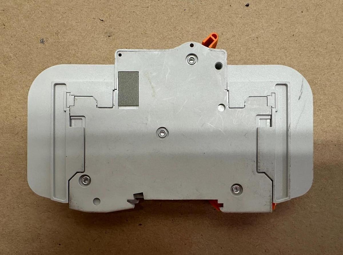 Used Phoenix Contact TMC 81C 02A Circuit Breaker *NEW*