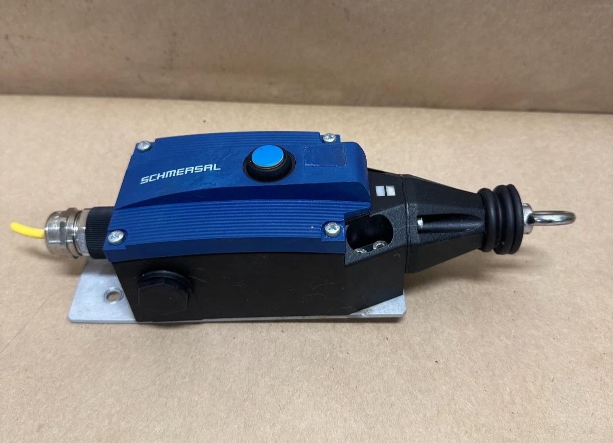 Used Schmersal ZQ 900-02 Cable Pull/ Safety Switch, 500V, 6kV