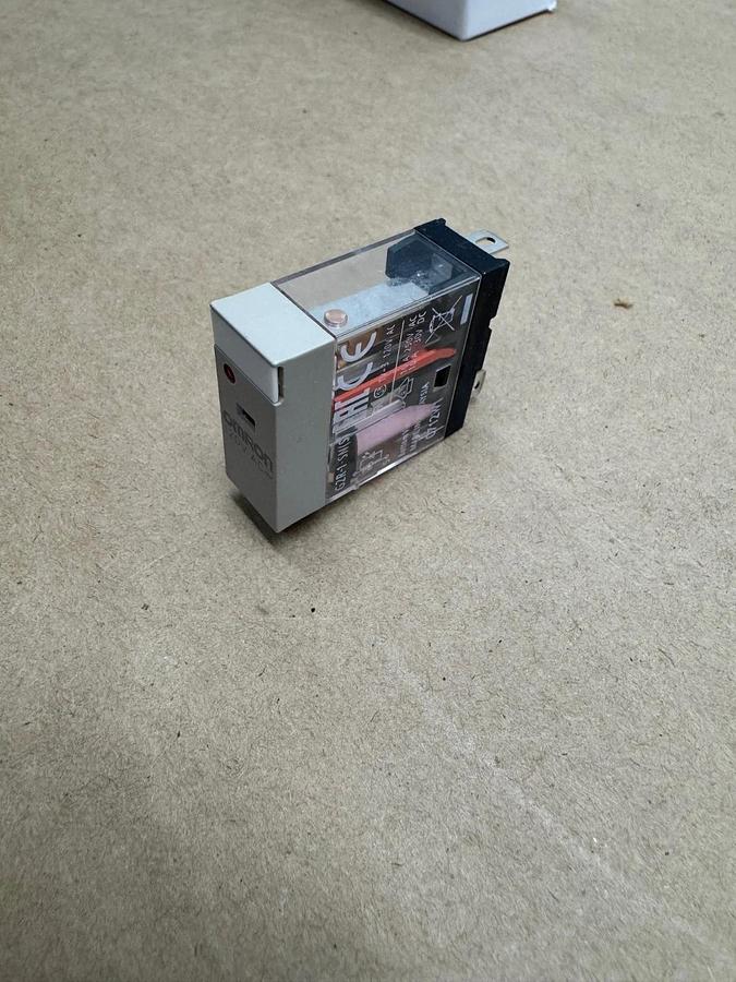 Used Omron G2R-1-SN AC120 General Purpose Relay Qty 13 *NEW*