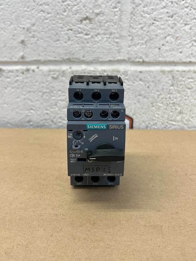 Used Siemens 3RV2011-1CA10 Sirius Circuit Breaker