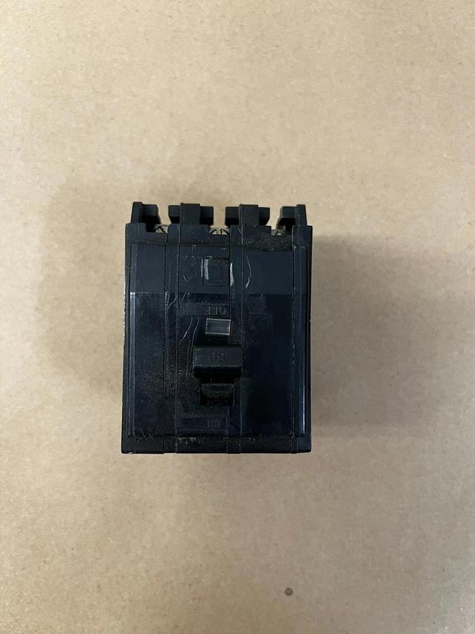 Used Square D UL MG-5191 Circuit Breaker 3 Pole Type Q 240 V