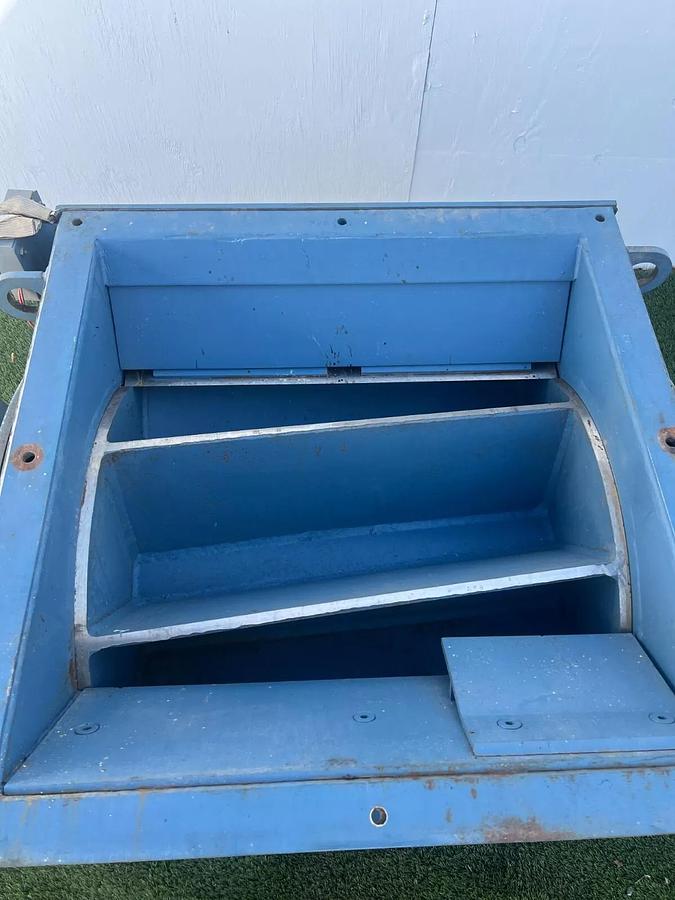 Used Rader 25x30 ESW Rotary Feeder