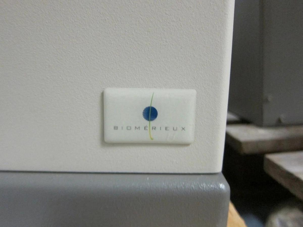 Used BioMerieux Vitek 32 Bacterial Identification System