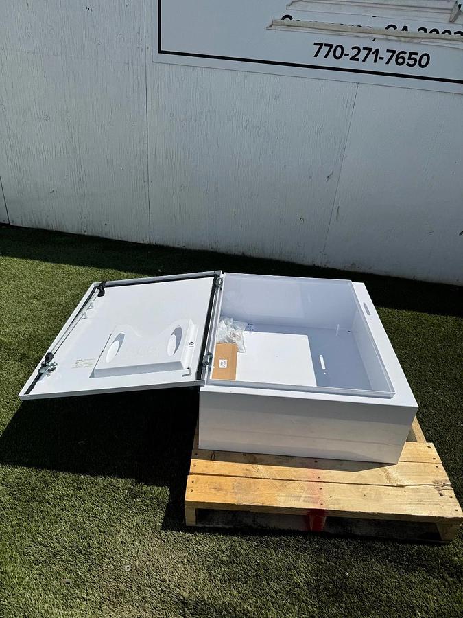 Used Saginaw Control & Engineering SCE-30XEL2510LP XEL LP Enclosure H:30”W:25.38”D:10