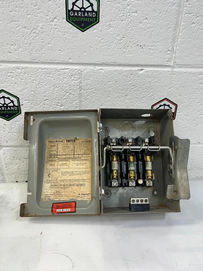 Used Gould JN421 General Duty Safety Switch (ITE) ( 30 amps, 240 volts)