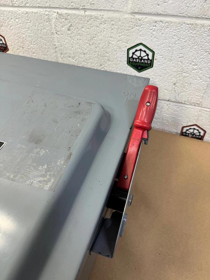 Used Square D HU364 200A Heavy Duty Safety Switch, 600V