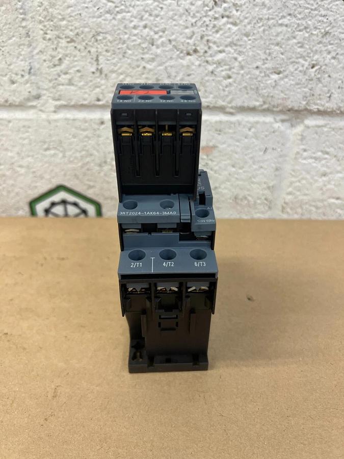 Used Siemens 3RT2024-1AK64-3MA0 Contactor