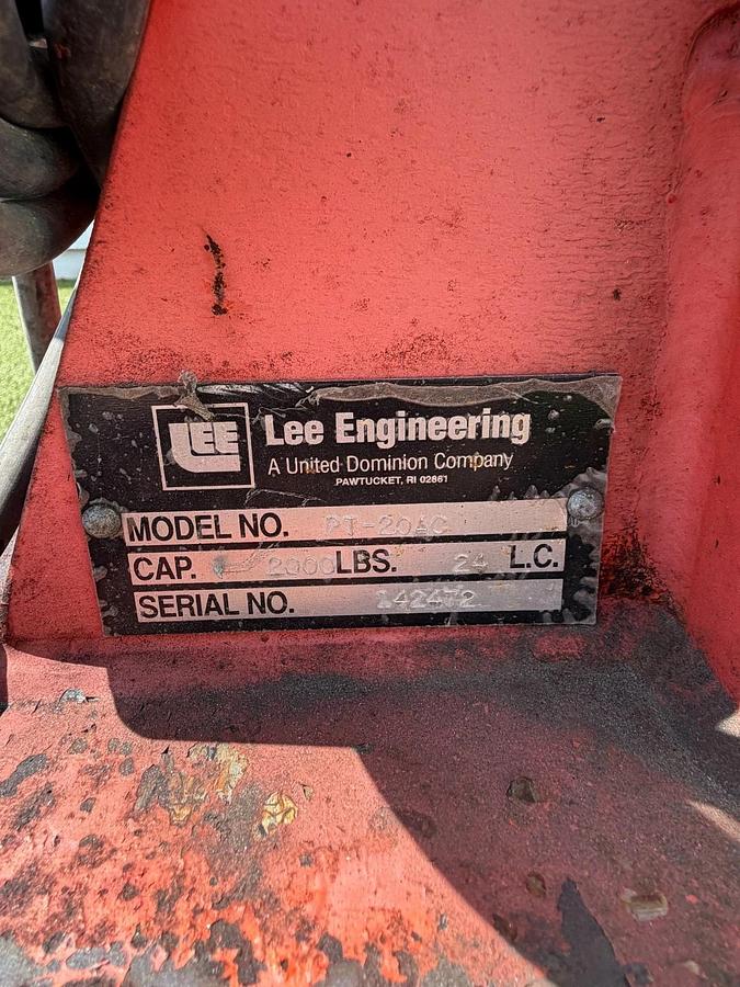 Used Presto PT-20AC Powered Pallet Positioner/ Pallet Lift