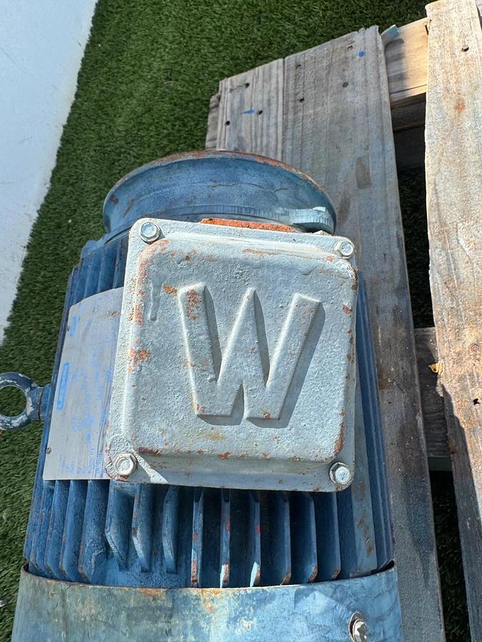 Used Leeson 151346.60 AC Motor 7.5Hp @ 1750RPM, 208-230/460V, 20-18.4/9.2A