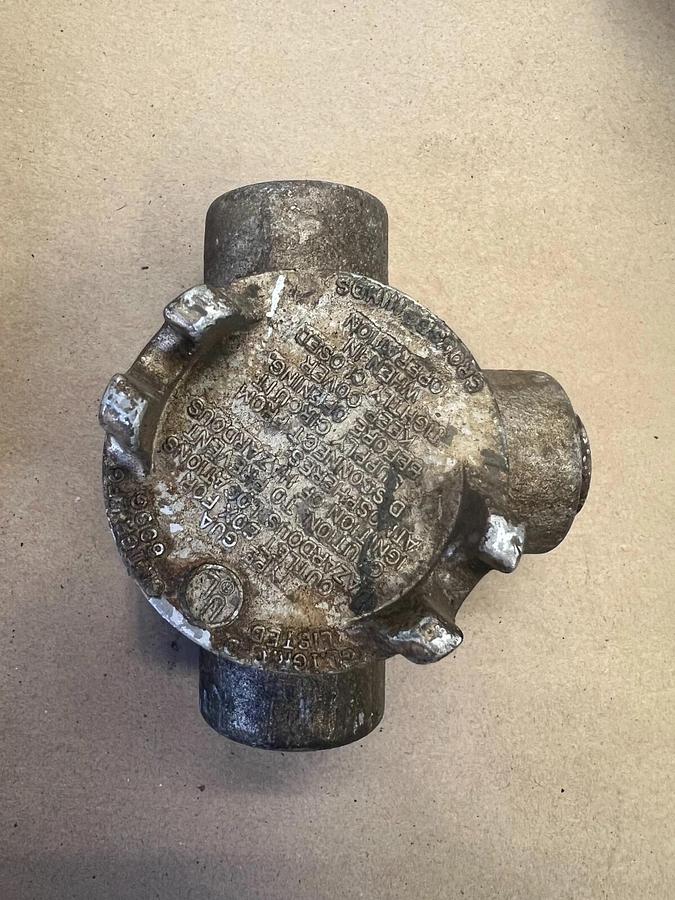 Used Crouse Hinds GUAT-24 3/4” Conduit Outlet Body