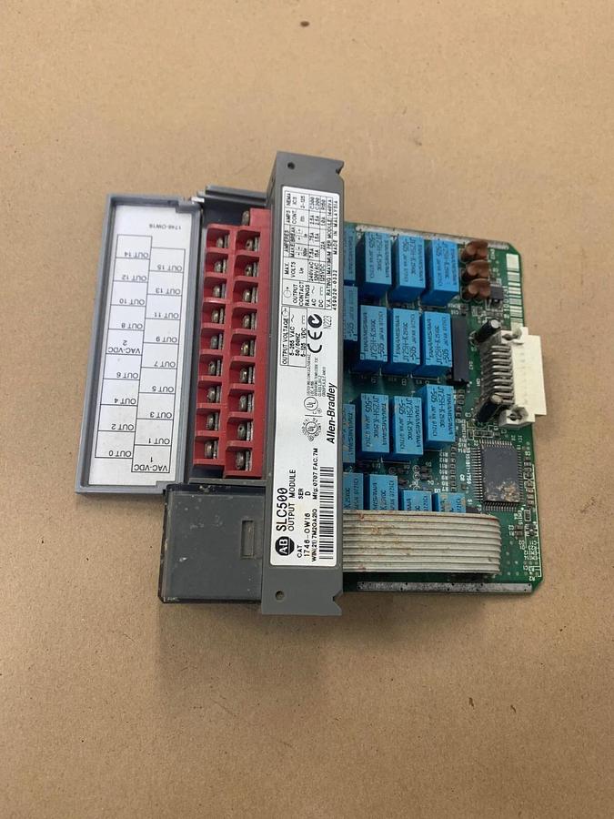 Used Allen Bradley SLC500 1746-0W16 Output Module Series D