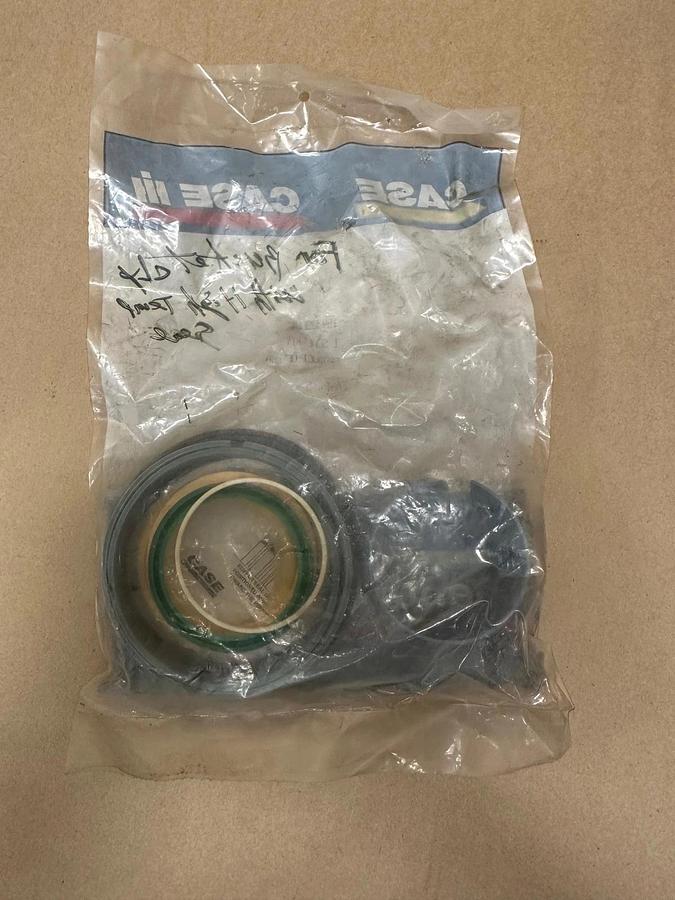 Used CASE 1543290C1 Hydraulic Seal Kit *NEW*