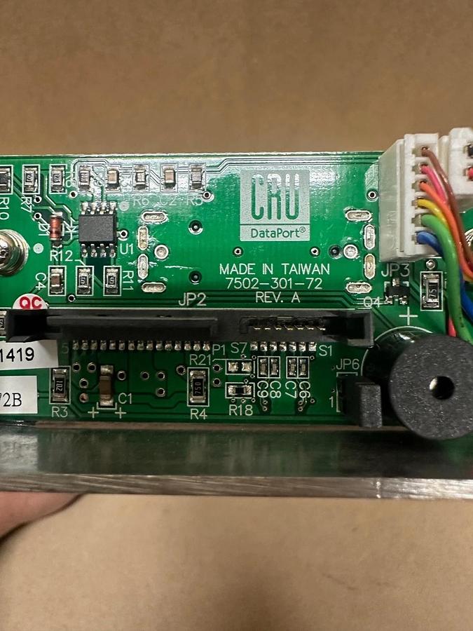 Used CRU 8440-6502-0500 DP10 SAS/SATA, 6GB, Broken SATA Port Shell