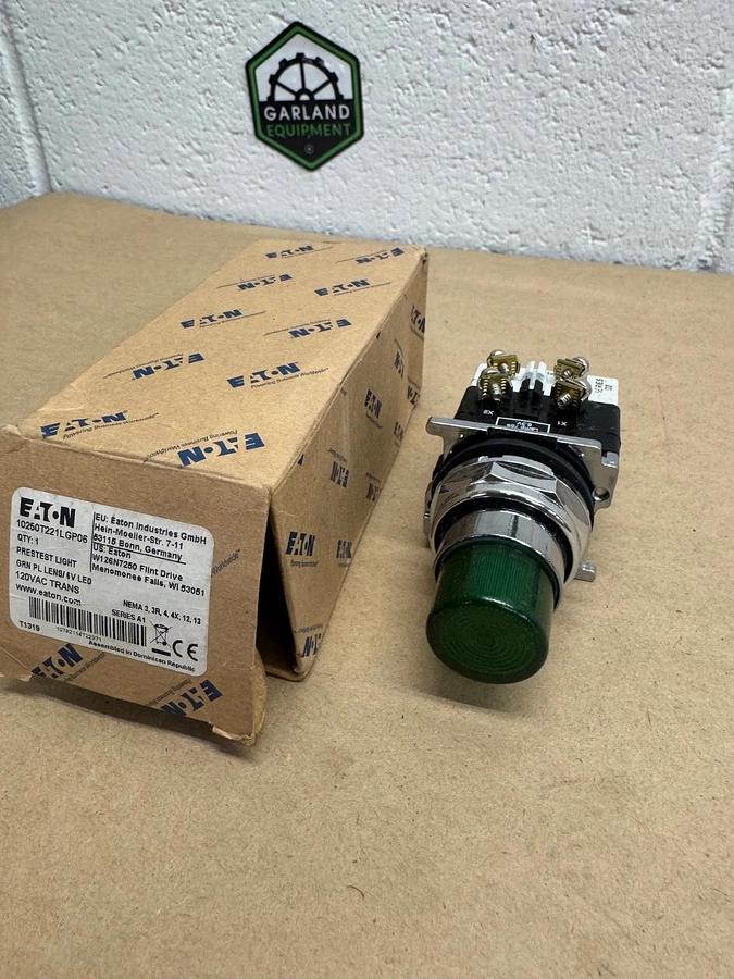 Used Eaton 10250T221LGP06 Indicating Green LED Push Button *NEW*