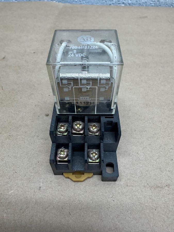 Used Allen Bradley 700-HF33Z24 Relay 24VDC w/ 700-HN138