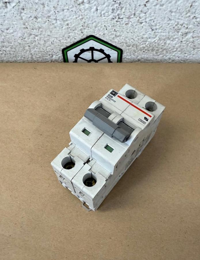 Used Cutler-Hammer WMS2D20 Circuit Breaker, 2-Pole, 415 V