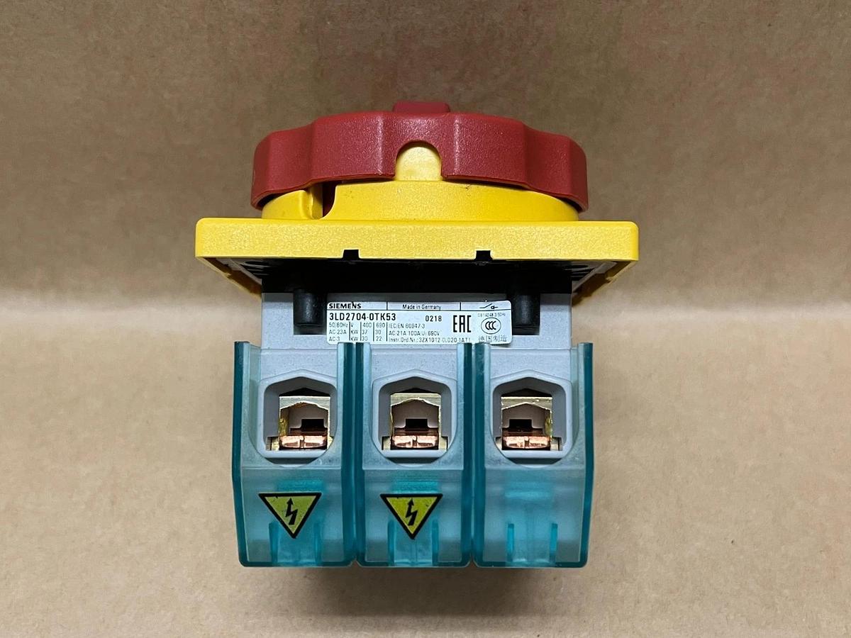 Used Siemens 3LD2704-0TK53 Disconnect Switch