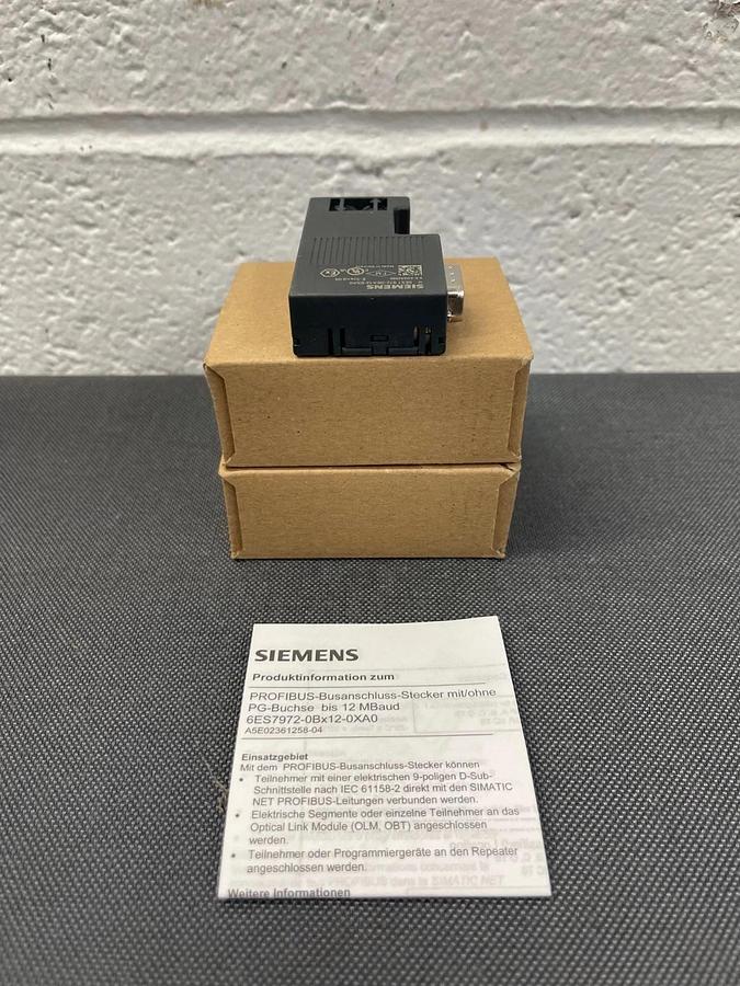 Siemens 6ES7 972-0BA12-0XA0, SINEC L2-Bud Connecting Plug - Lot of 2 - *NEW*