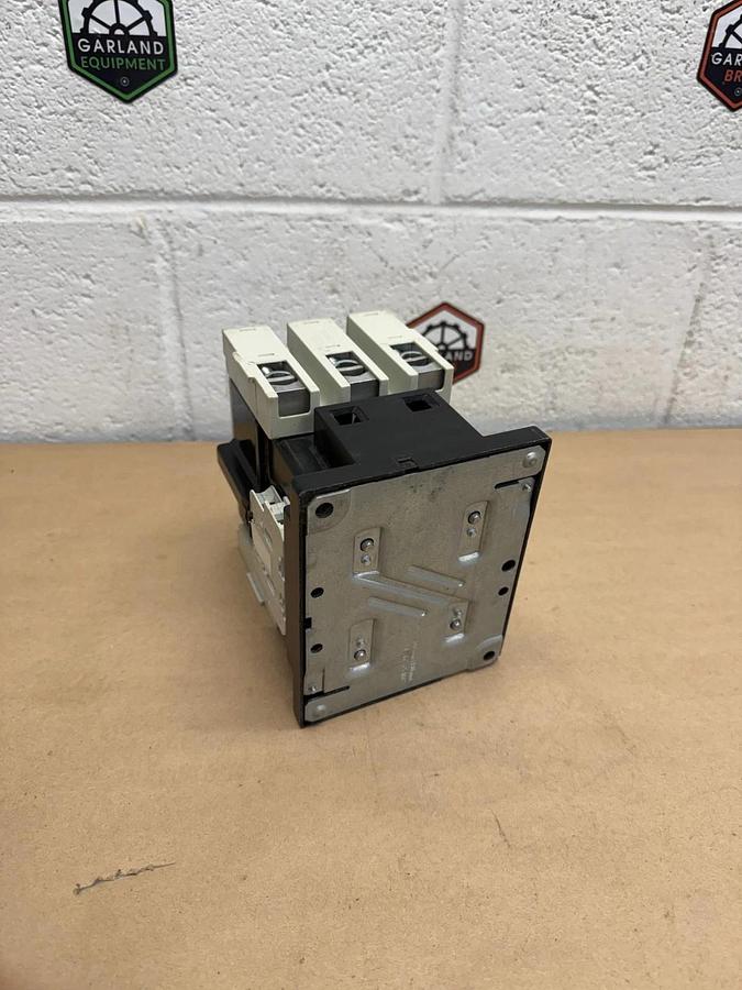 Used Siemens 3TF5011-0AP6 Contactor, 160A, 600VAC