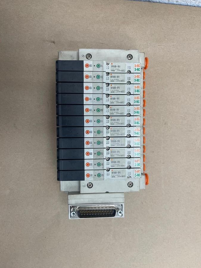 Used SMC SS5V1-GAN014A Solenoid Valve Manifold