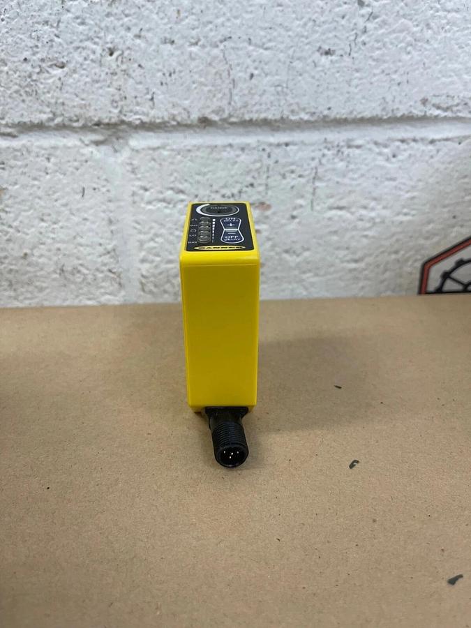 Used Banner Q60BB6LAF2000Q Proximity Photoelectric Sensor, Class 2 Laser Product