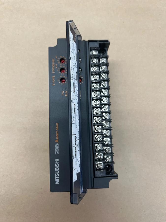 Used Mitsubishi AJ65BT-64AD CC-Link A/D Converter Unit